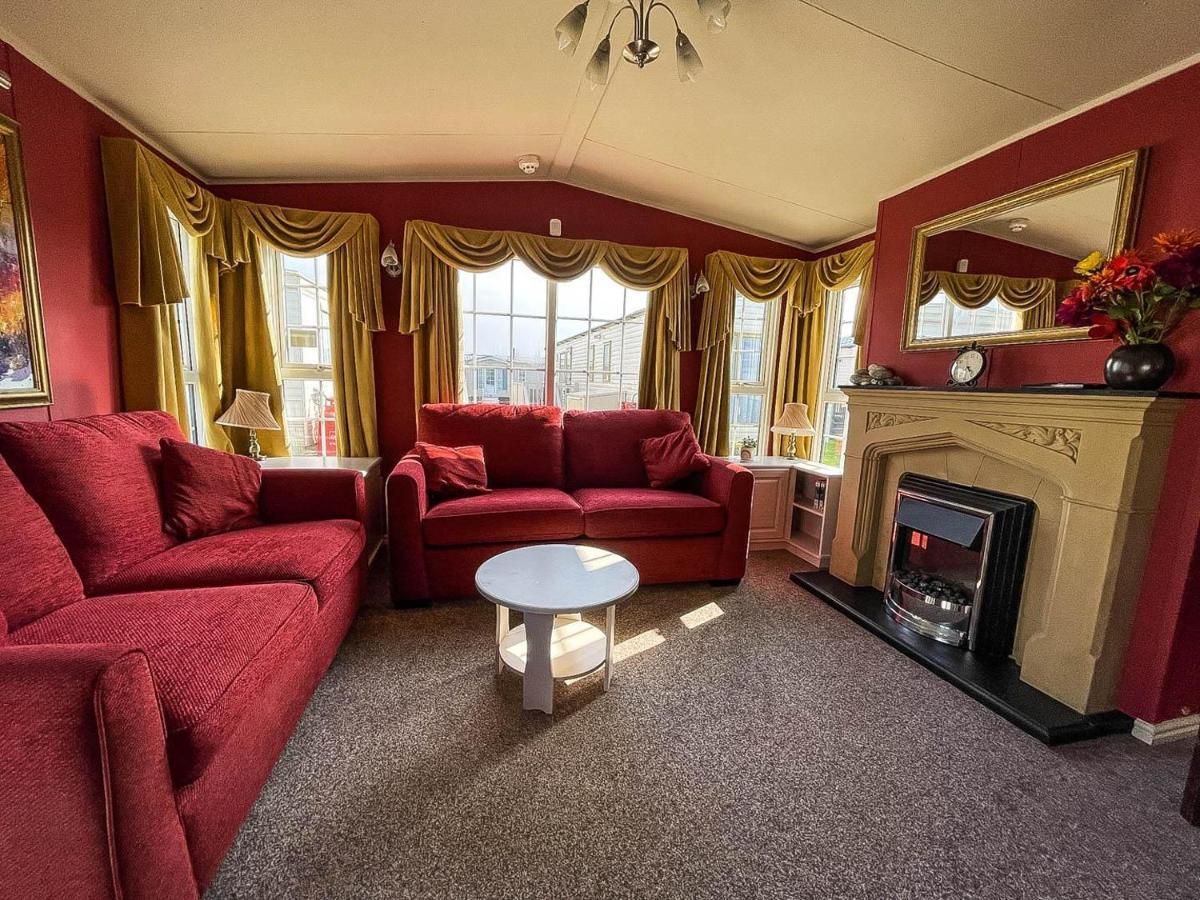 Superb Caravan With Decking Nearby Scratby Beach In Norfolk Ref 50030H Great Yarmouth Exterior foto